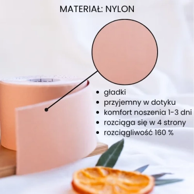 Zbliżenie na gładki materiał nylonowy w beżowych tejpach 5e BOOB.